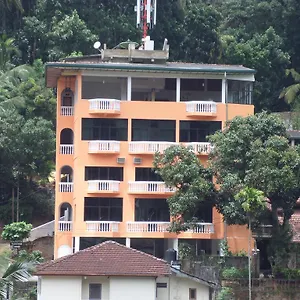 https://majestic-tourist-hotel.kandyhotelsnow.com