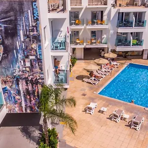 A Maos Aparthotel Agia Napa